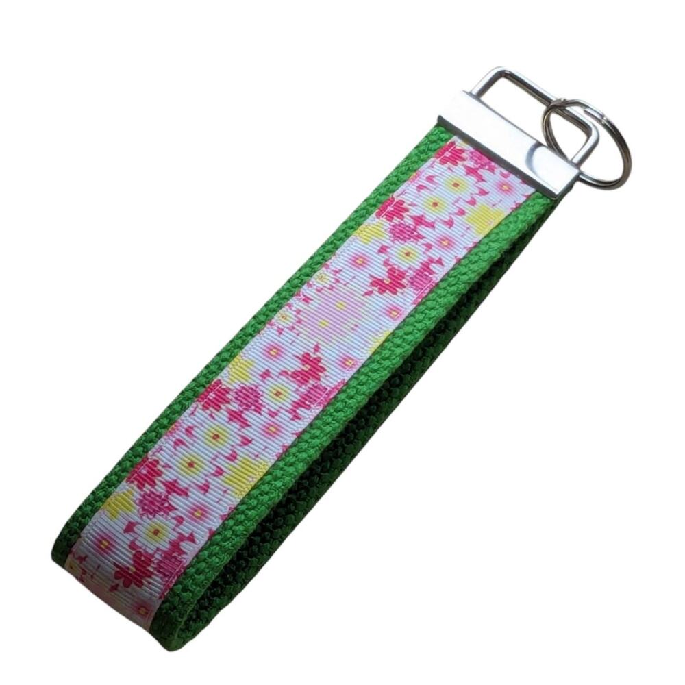 Floral Keychain Wristlet Handmade‎ Boho Fabric Key FOB Sturdy Daisy Flower Pink